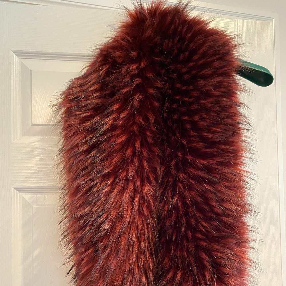 La Fiorentina Faux Fur Scarf- Wine Color
